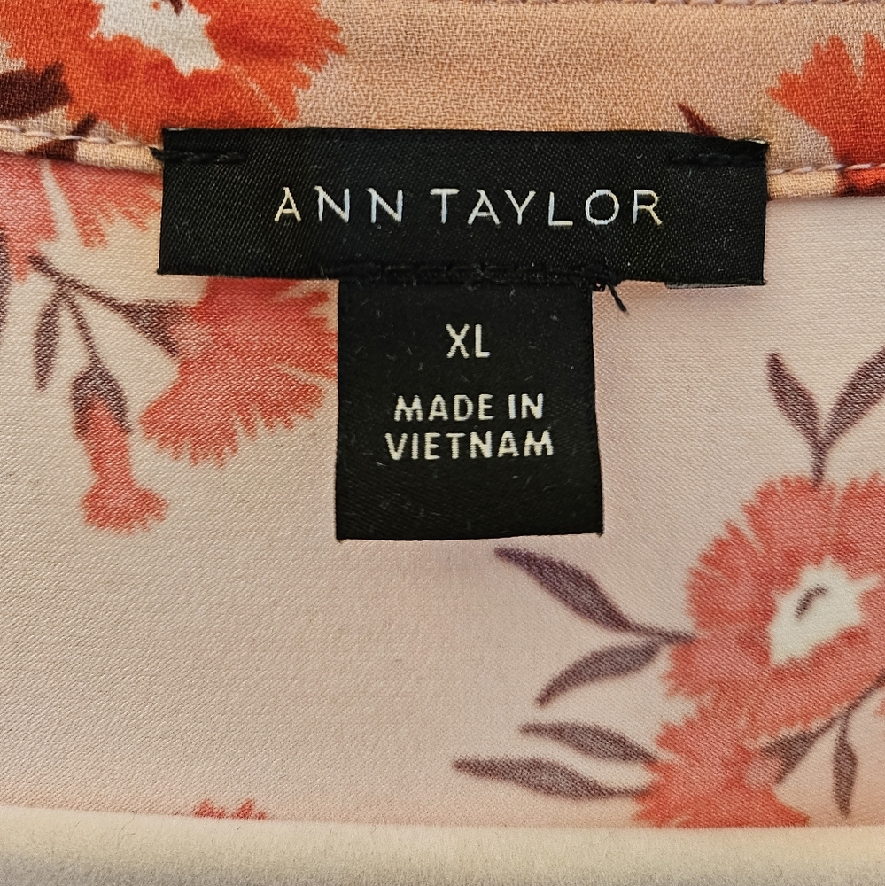 Ann Taylor Pink Floral Blouse XL - Picture 5 of 5
